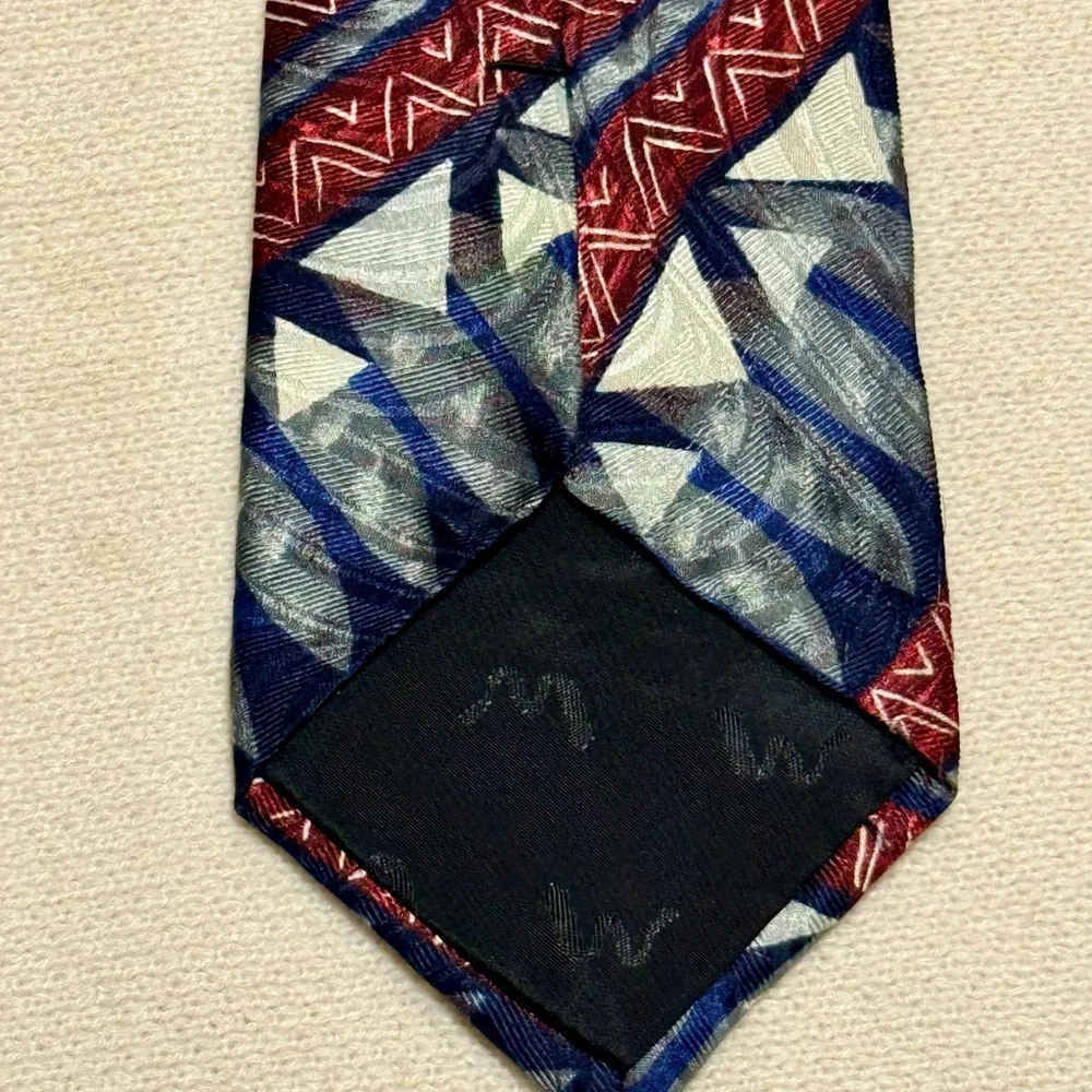 Mulberry Geometric Red‎ and Blue Tie